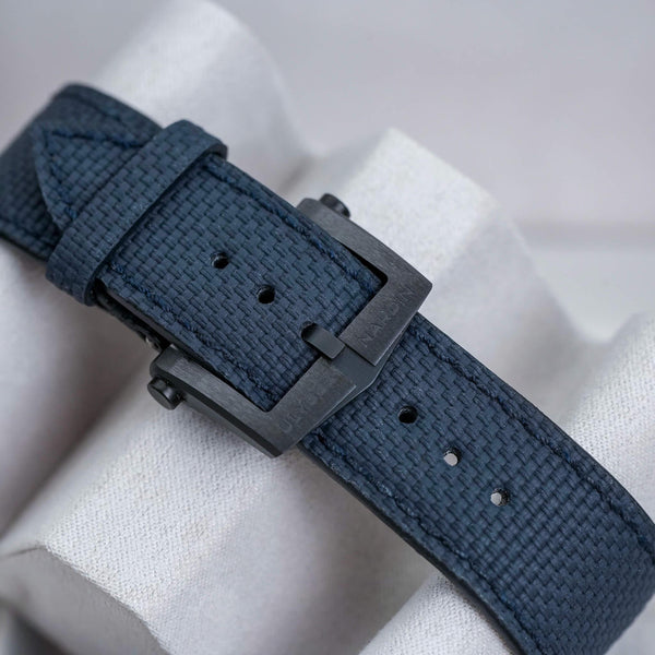 Ulysse Nardin Freak X Carbon 2303-270/CARB strap and buckle detail