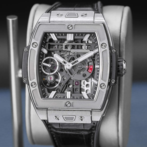 Slight angled view showing crown on Hublot Spirit of Big Bang Meca-10 