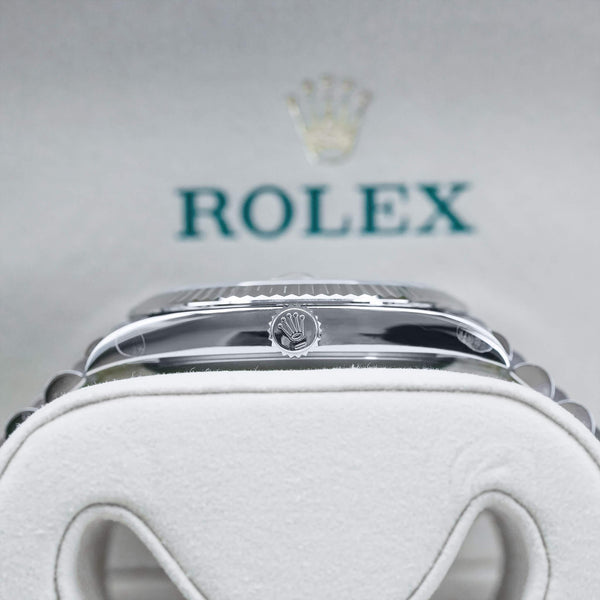 Side profile of Rolex Datejust Wimbledon 126334 Slate Dial 