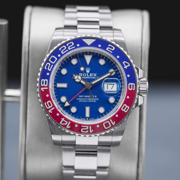 Central view of Rolex GMT-Master II “Pepsi” 126719BLRO White Gold