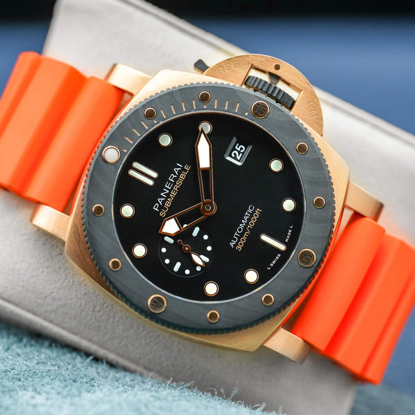 Front view of Panerai Submersible QuarantaQuattro Goldtech Orocarbo PAM02070