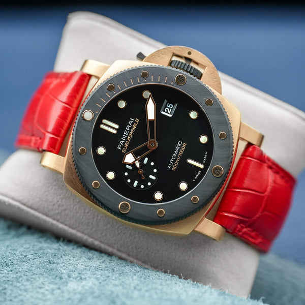 Front view of Panerai Submersible QuarantaQuattro Goldtech Orocarbo PAM02070
