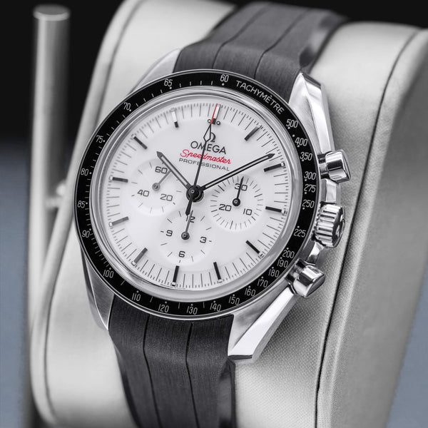 Omega Speedmaster Professional Moonwatch Sapphire 42mm 2026 Box & Papers