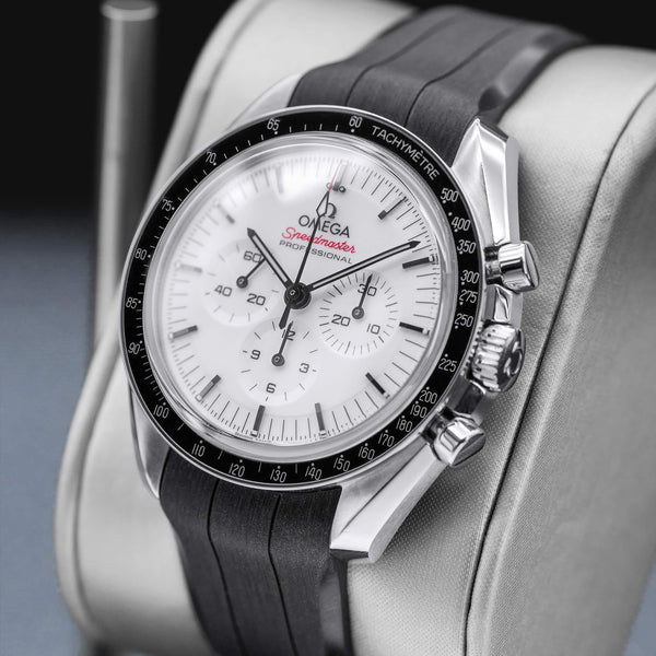Omega Speedmaster Professional Moonwatch Sapphire 42mm 2026 Box & Papers