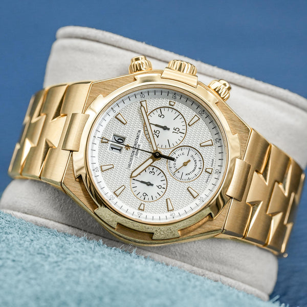 Front view of Vacheron Constantin Overseas 49150 Yellow Gold White Dial