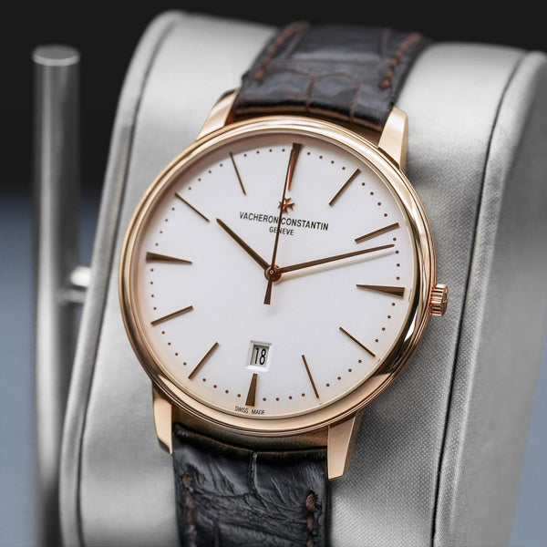 Close-up opposing view of Vacheron Constantin Patrimony 85180 Silver Dial 