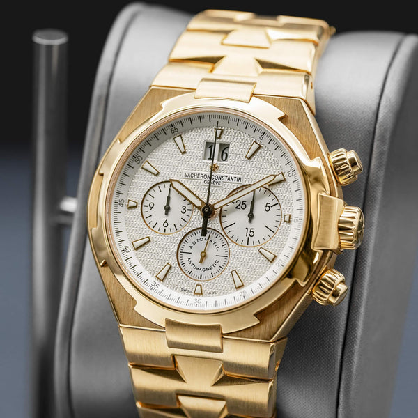 Close-up opposing view of Vacheron Constantin Overseas 49150 Yellow Gold White Dial