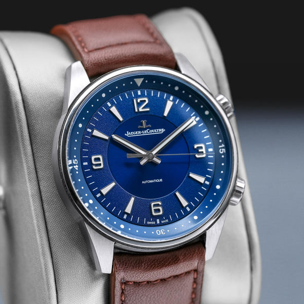 Angled view with reflection of Jaeger-LeCoultre Polaris Q9008480 Blue Dial
