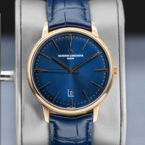 Central view of Vacheron Constantin Patrimony 85180 Blue Dial