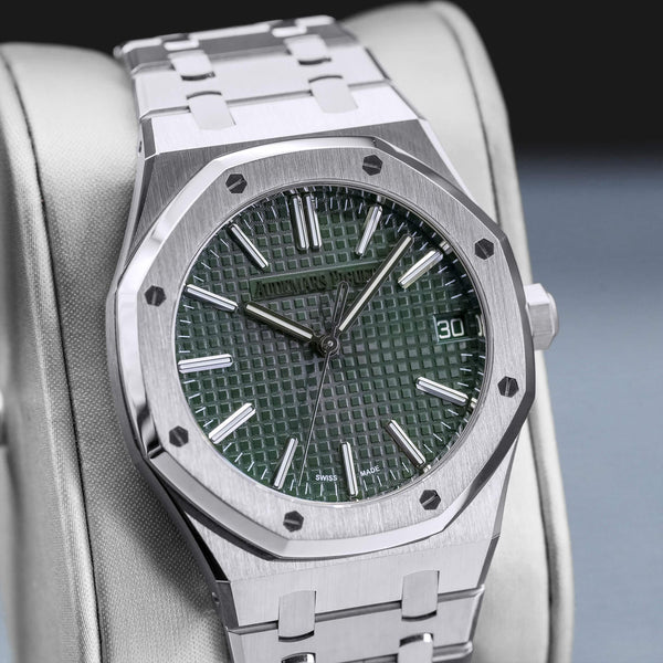 Audemars Piguet Royal Oak 15510ST Green Dial 41mm 2025 Box & Papers