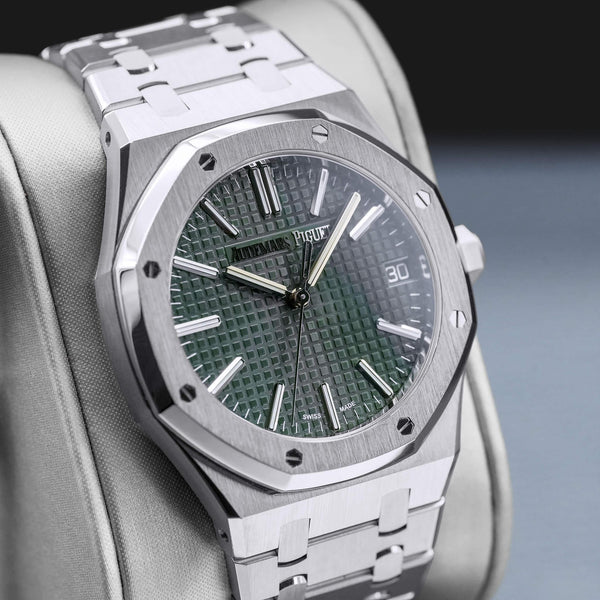 Audemars Piguet Royal Oak 15510ST Green Dial 41mm 2025 Box & Papers
