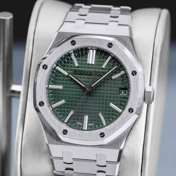 Audemars Piguet Royal Oak 15510ST Green Dial 41mm 2025 Box & Papers
