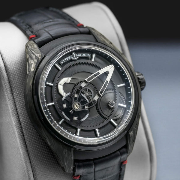 Angled view with reflection of Ulysse Nardin Freak X Carbon 2303-270/CARB