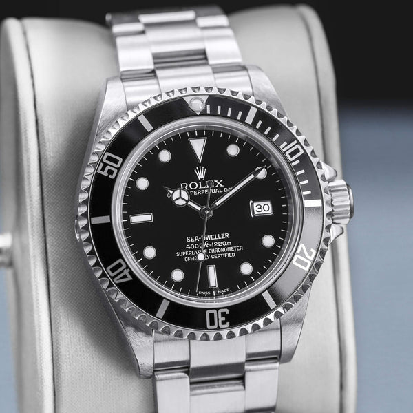 Slight angled view of Rolex Sea-Dweller 16600 Black Dial
