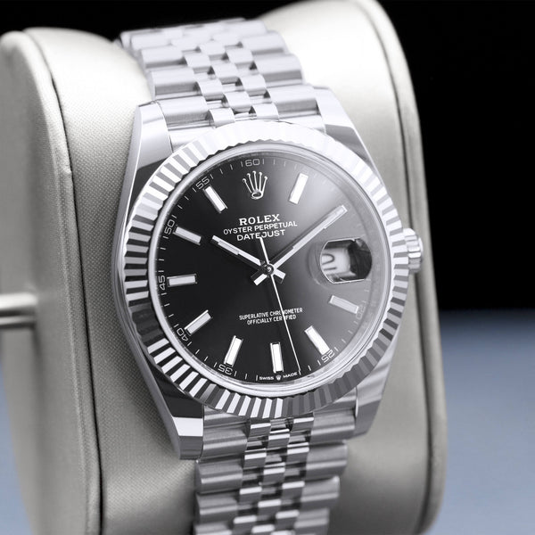 Angled view with reflection of Rolex Datejust 126334 Black Dial