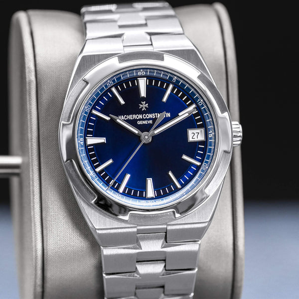 Slight angled view of Vacheron Constantin Overseas 4500V Blue Dial 