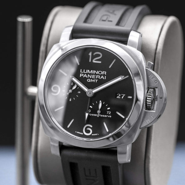 Angled opposing view with reflection of Panerai Luminor Marina PAM00321 Black Dial