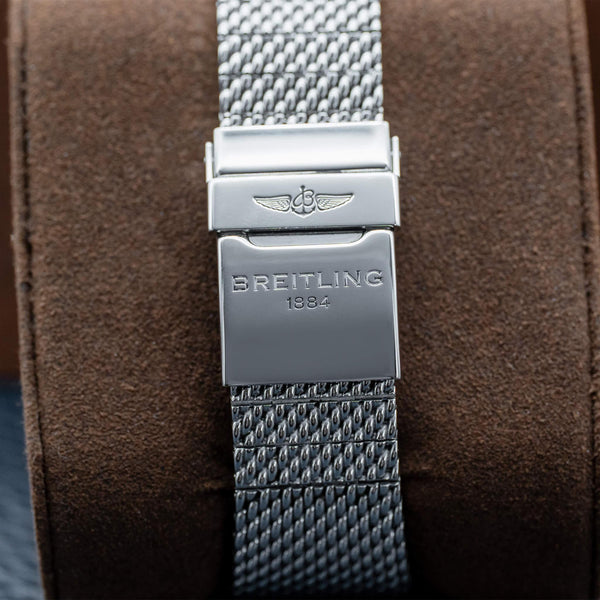 Breitling Superocean Héritage II “Gun Blue” Dial strap and buckle detail