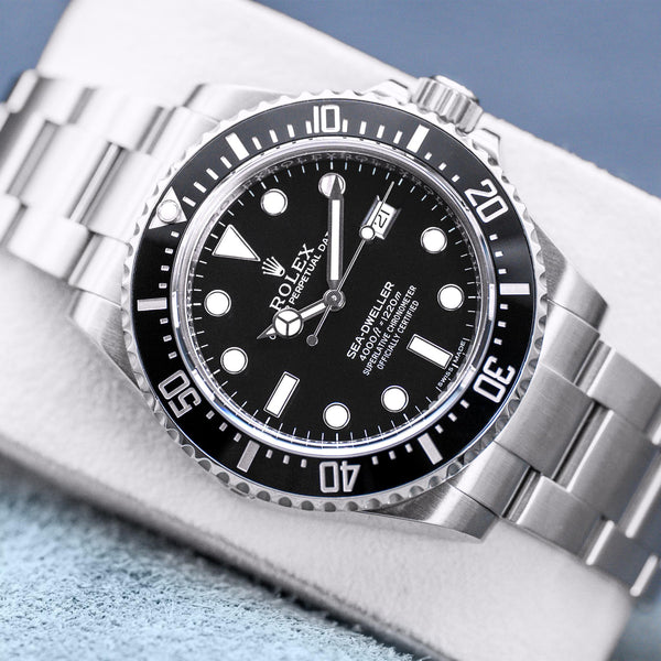 Front view of Rolex Sea-Dweller SD4K 116600 