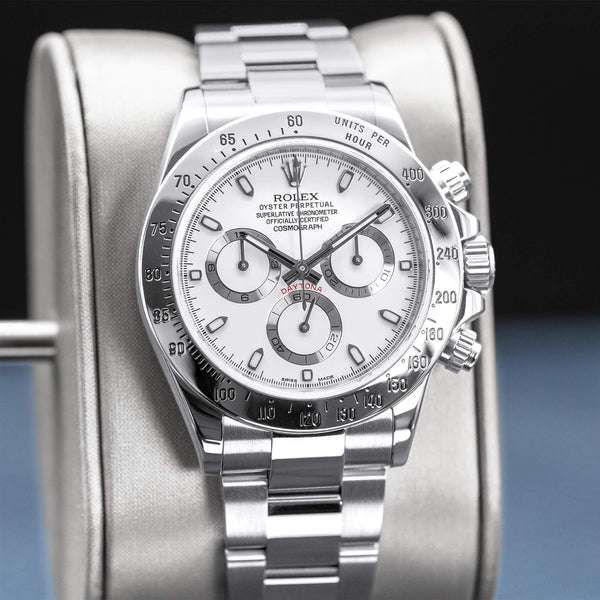 Slight angled view of Rolex Cosmograph Daytona 116520 White Dial