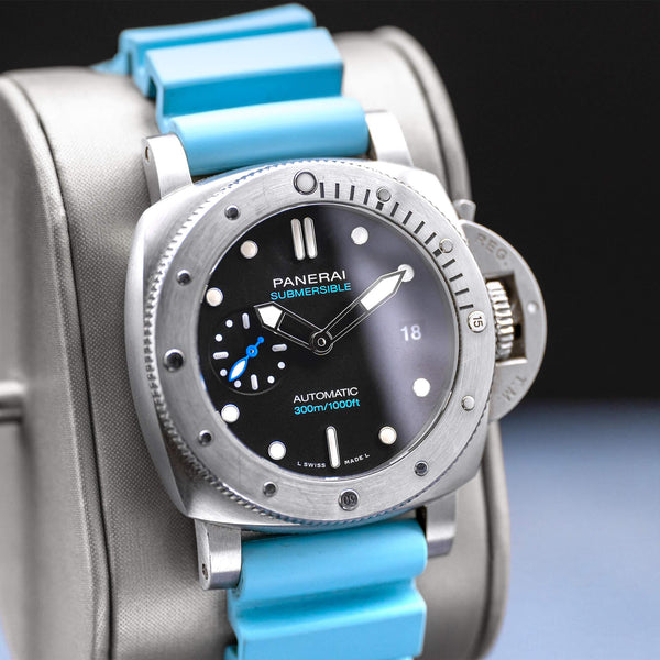Angled view with reflection of Panerai Submersible PAM02973 Black Dial 