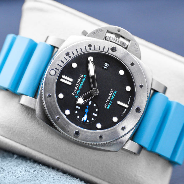 Front view of Panerai Submersible PAM02973 Black Dial