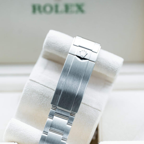 Rolex Submariner “Hulk” 116610LV Green Dial 40mm 2020 Box & Papers