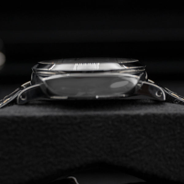 Side profile of Panerai Luminor 1950 3 Days GMT PAM01537 Black Dial 