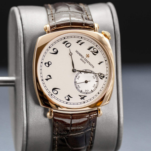 Slight angled view of Vacheron Constantin Historiques American 1921 Silver Dial 