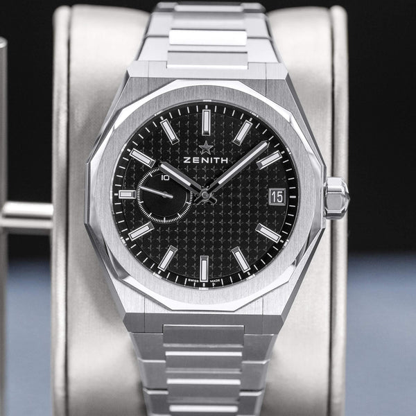 Central view of Zenith Defy Skyline Black Dial