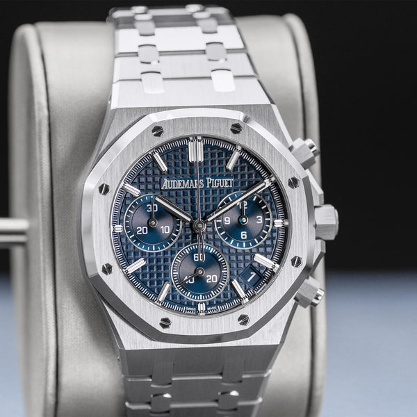 Slight angled view of Audemars Piguet Royal Oak Chrono 26240ST Blue Dial