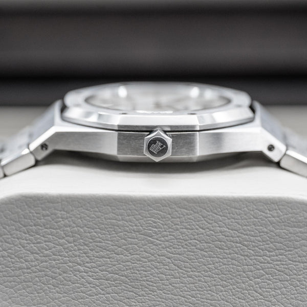 Audemars Piguet Royal Oak 15300ST White Dial 39mm Box & Papers
