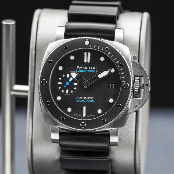 Panerai Luminor Submersible PAM00683 42mm Box & Papers