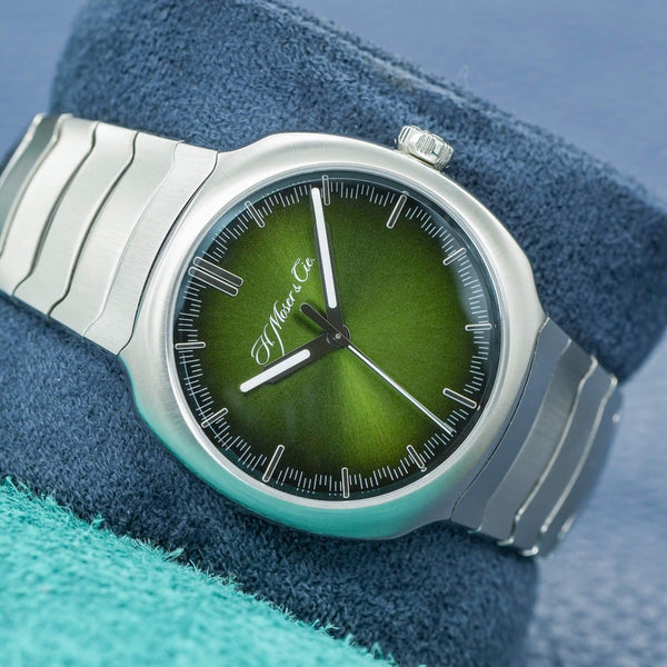 H. Moser & Cie Streamliner Centre Seconds Matrix Green 6201-1200 2022 Box & Pape