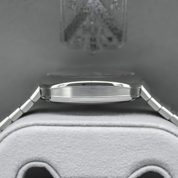 H. Moser & Cie Streamliner Centre Seconds Matrix Green 6201-1200 2022 Box & Pape