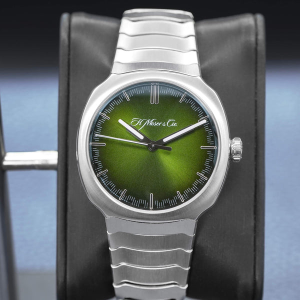 H. Moser & Cie Streamliner Centre Seconds Matrix Green 6201-1200 2022 Box & Pape