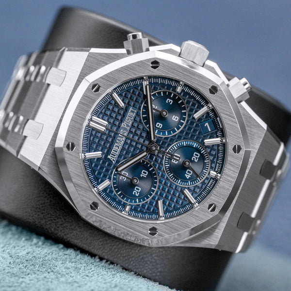 Front view of Audemars Piguet Royal Oak Chrono 26240ST Blue Dial