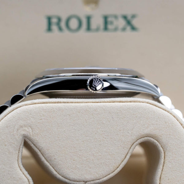 Rolex Datejust 126300 Blue Dial Smooth Jubilee 41mm Box & Papers