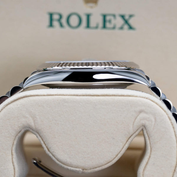 Rolex Datejust 126334 Blue Dial Fluted Jubilee 41mm NEW Box & Papers